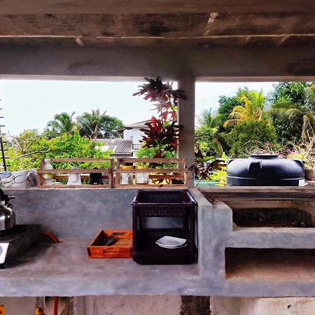 ヒッカドゥワ Mandara Rest Bed & Breakfast エクステリア 写真